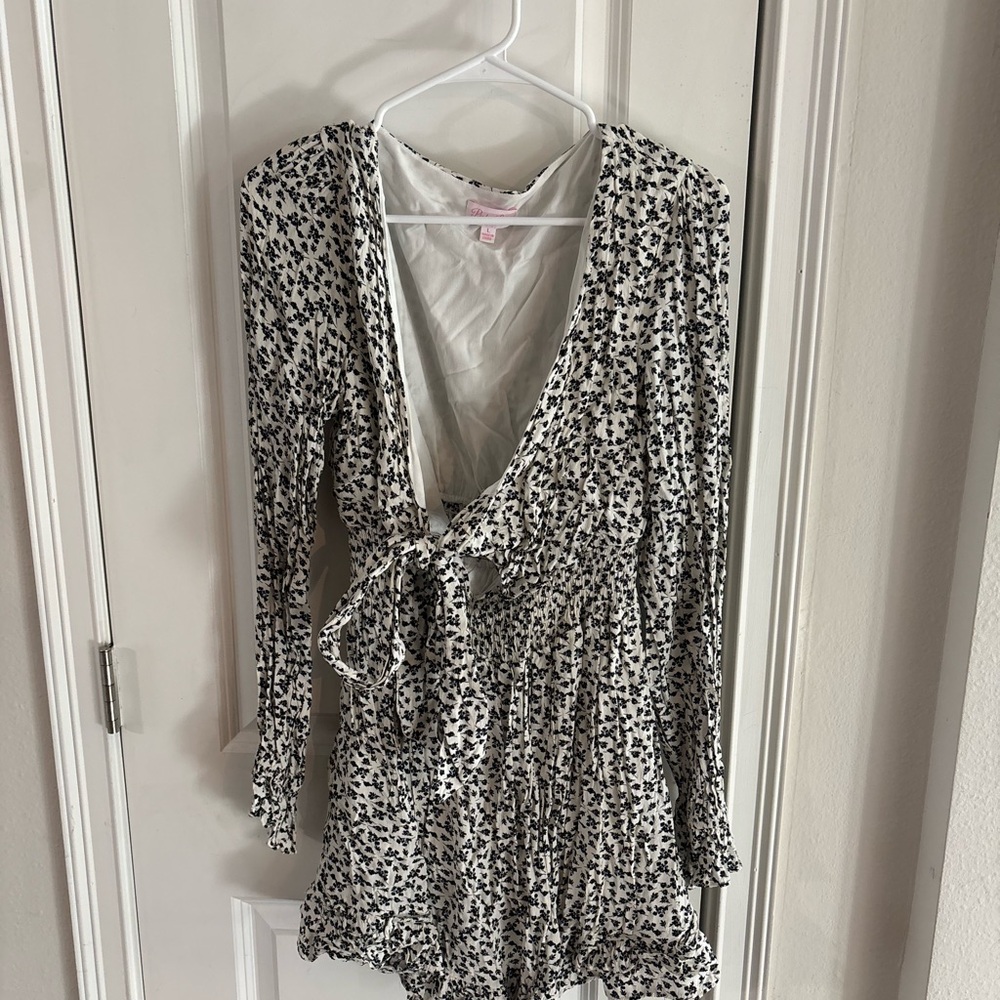 Pink Lily Black and White Long Sleeve Dress with Cut Out Detail Size L